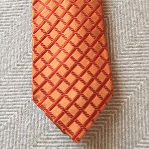 Men’s silk tie by W.H. Belk, est 1888